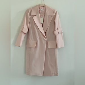 NWT never worn rare UK trench coat 🔥 ❤️